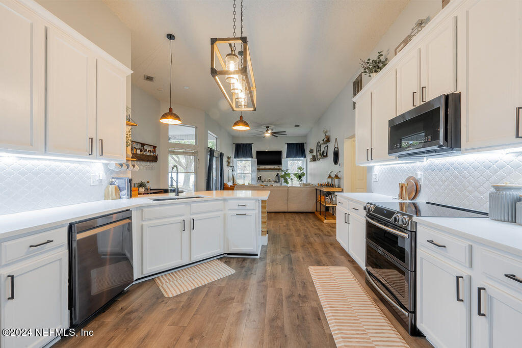 2490 BENTSHIRE Drive