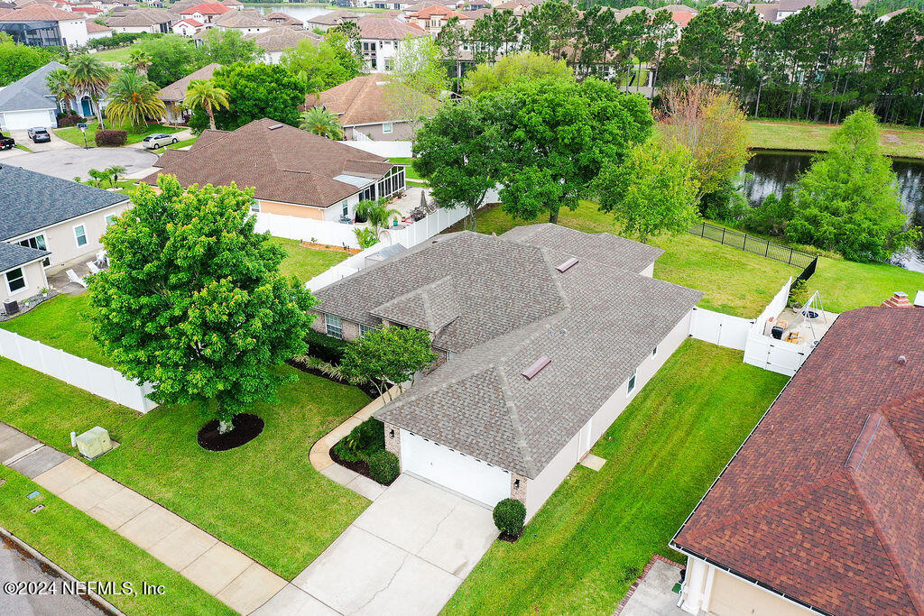 2490 BENTSHIRE Drive