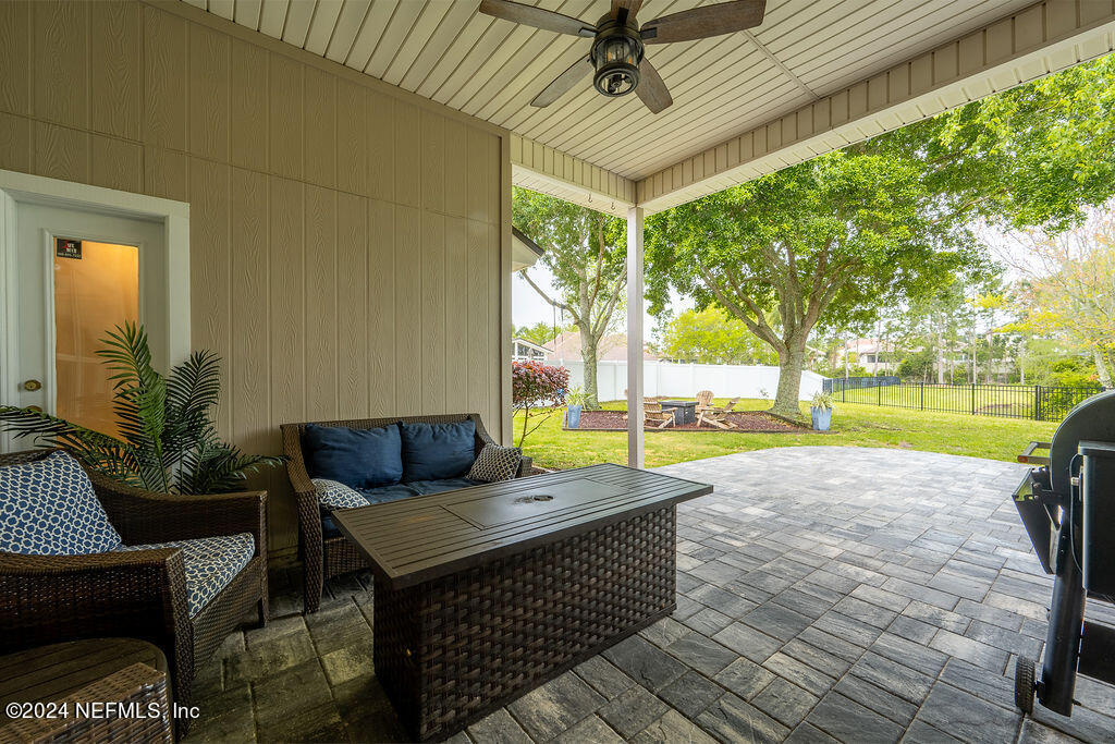 2490 BENTSHIRE Drive