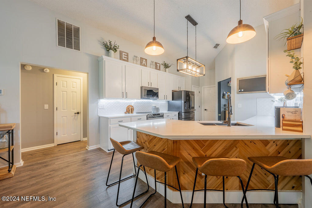 2490 BENTSHIRE Drive