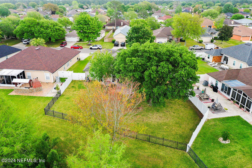 2490 BENTSHIRE Drive