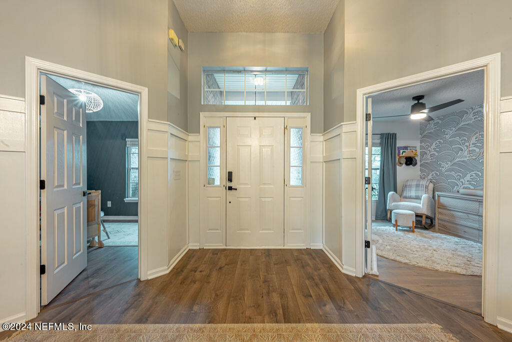 2490 BENTSHIRE Drive