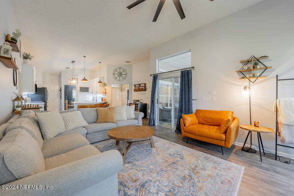 2490 BENTSHIRE Drive