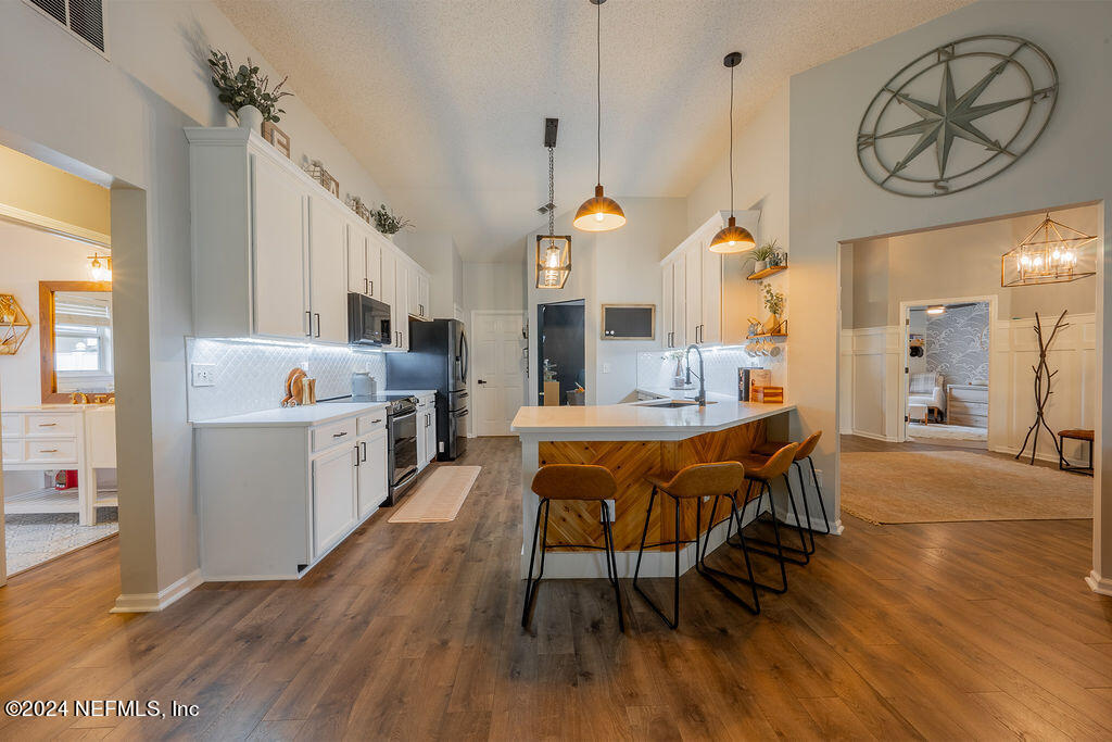 2490 BENTSHIRE Drive