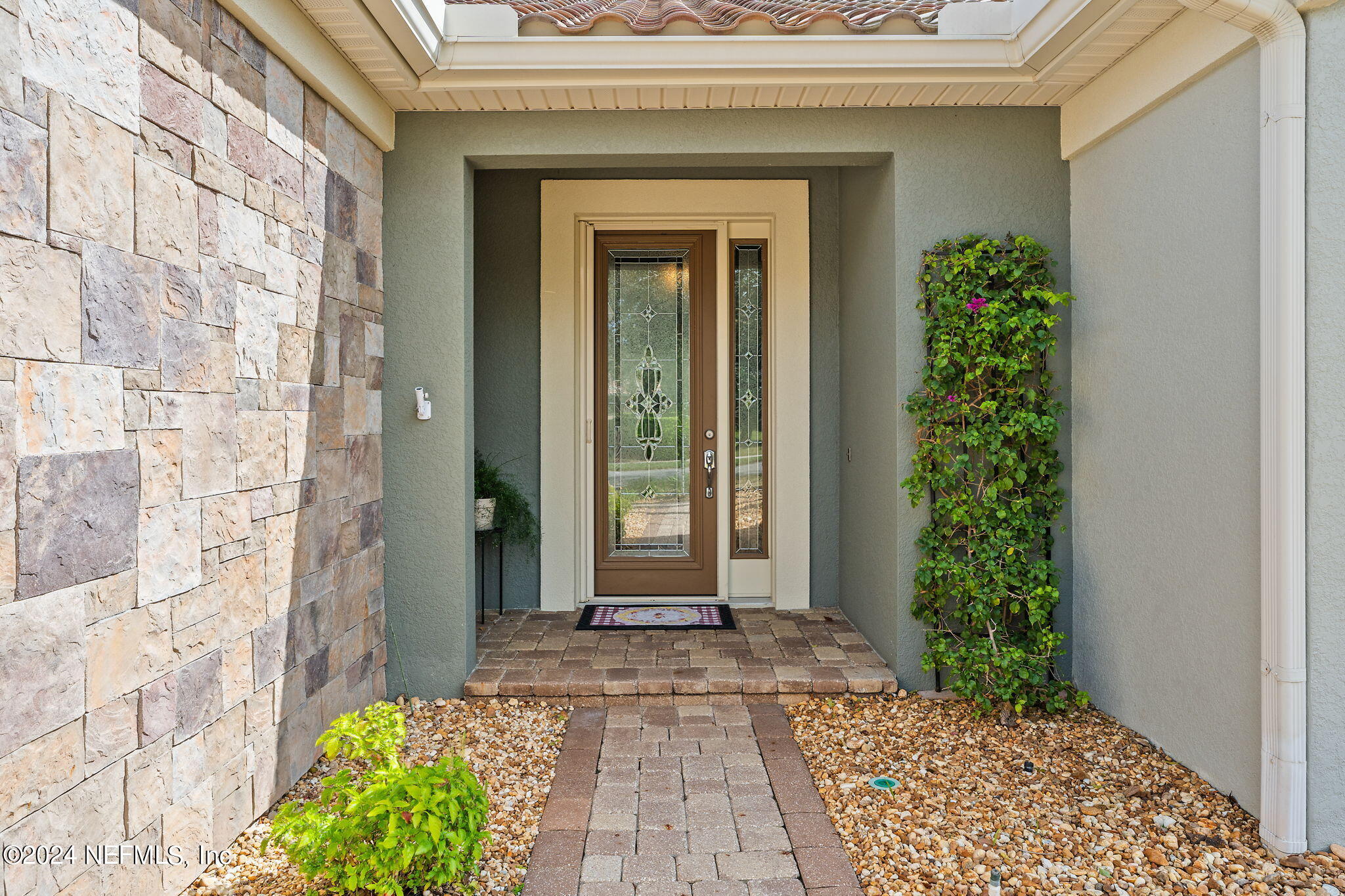 36 BREEZY BAY Drive
