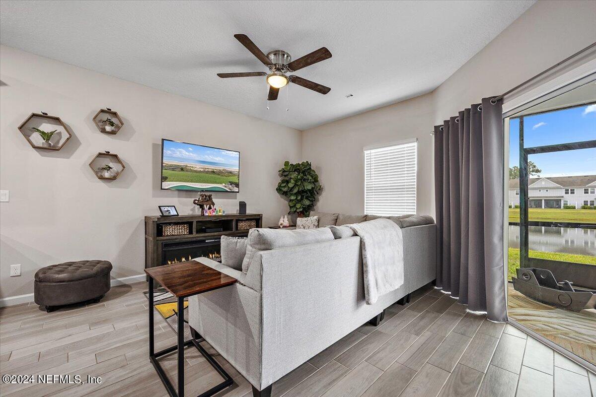 12647 JOSSLYN Lane