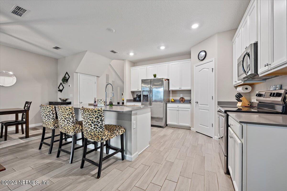 12647 JOSSLYN Lane
