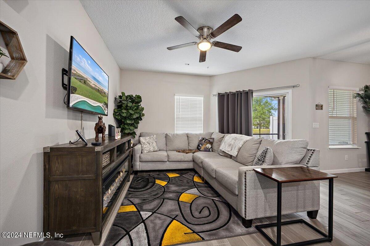 12647 JOSSLYN Lane