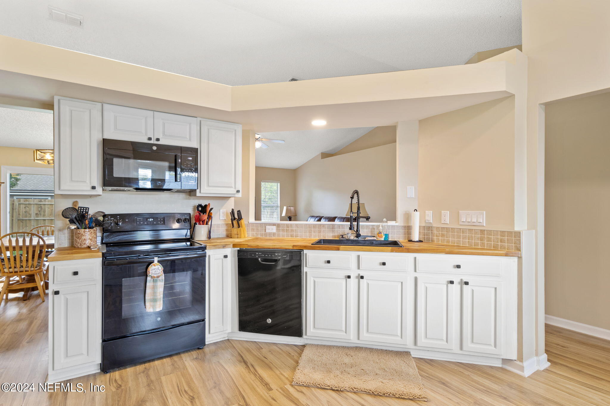 1419 DOG FENNEL Court