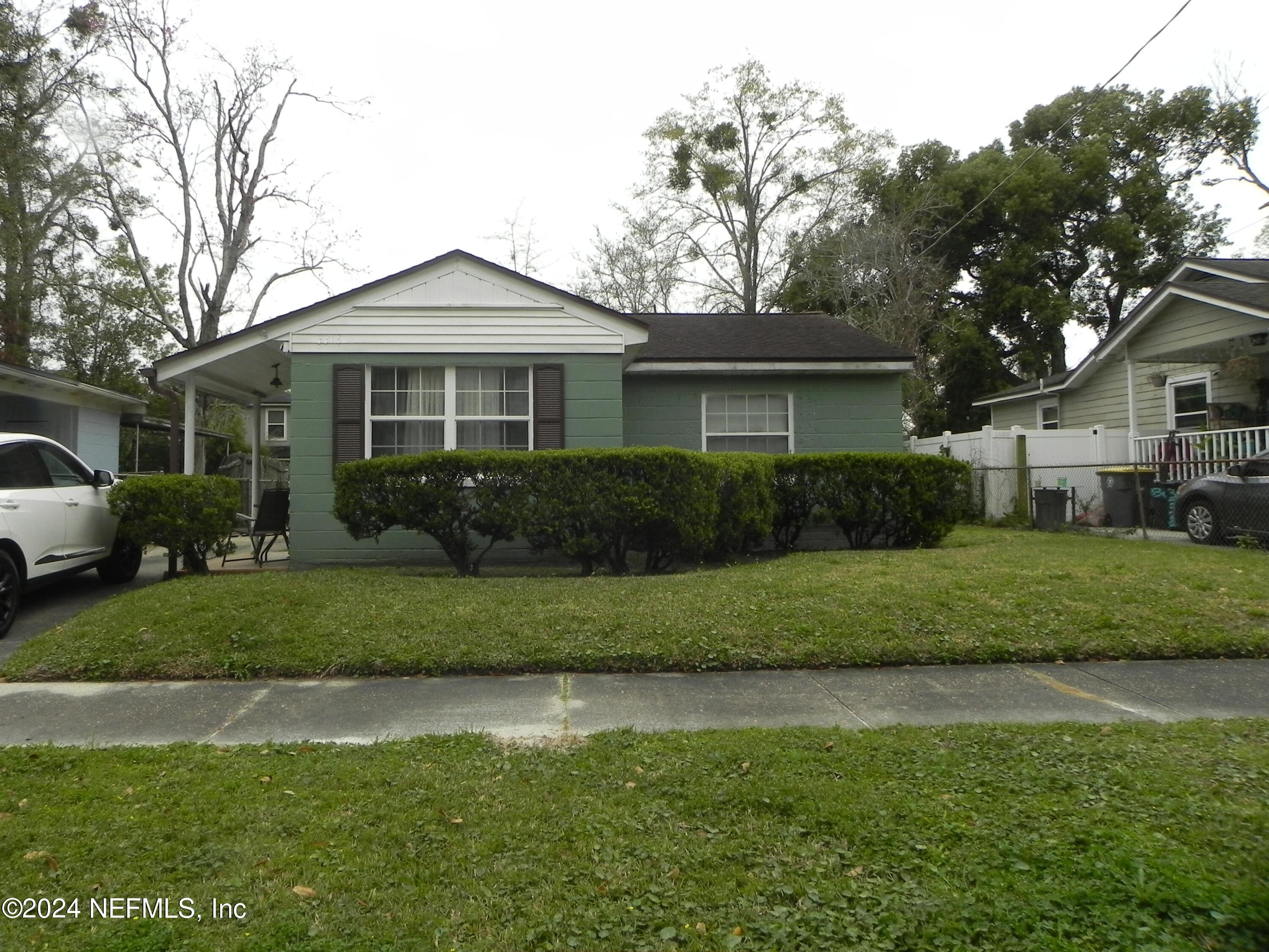 3318 GREEN Street