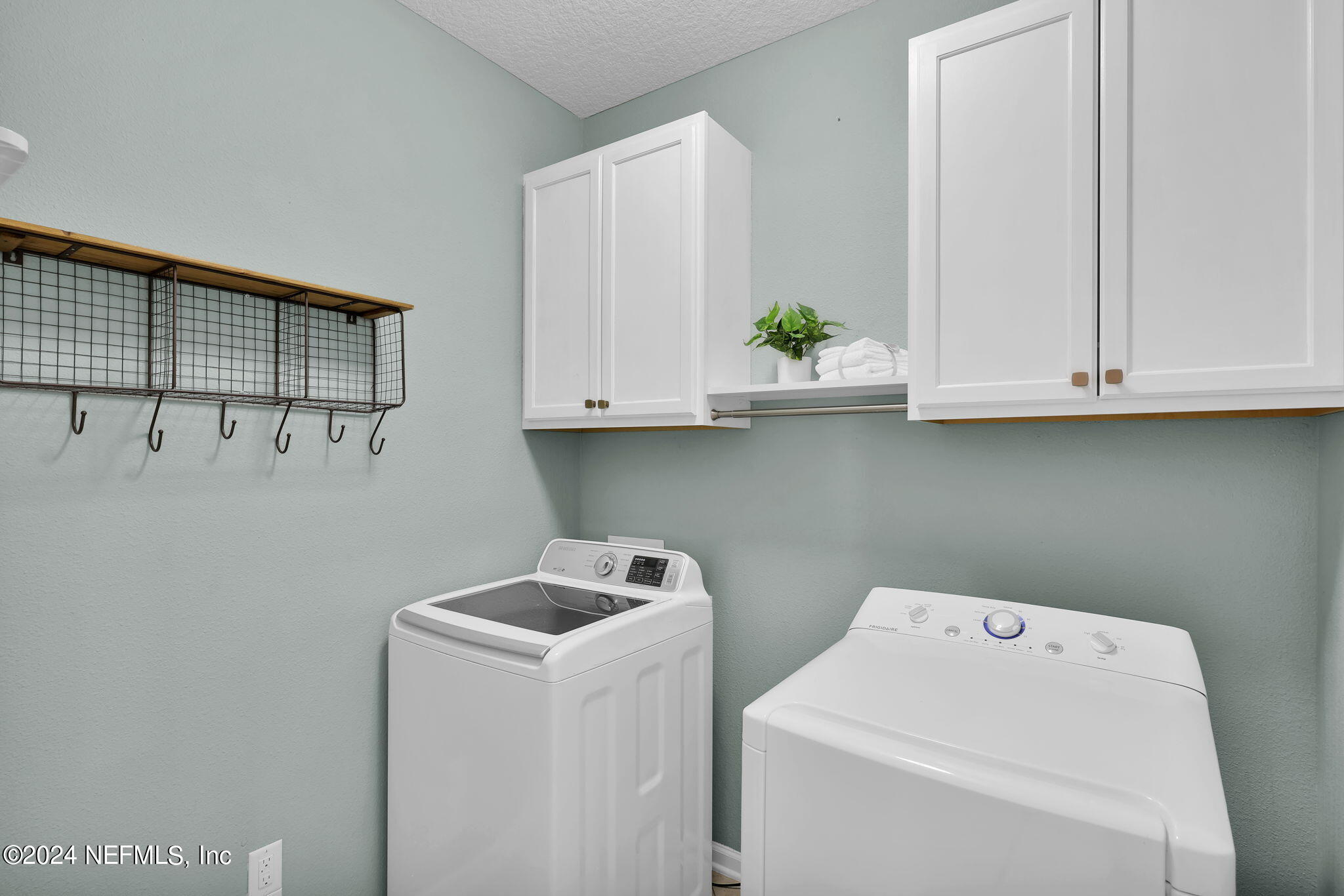 168 GRAY WOLF Trail