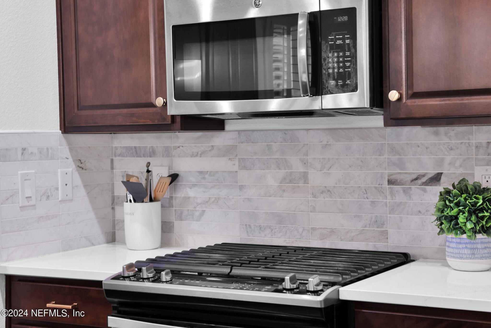 366 ASPEN LEAF Drive