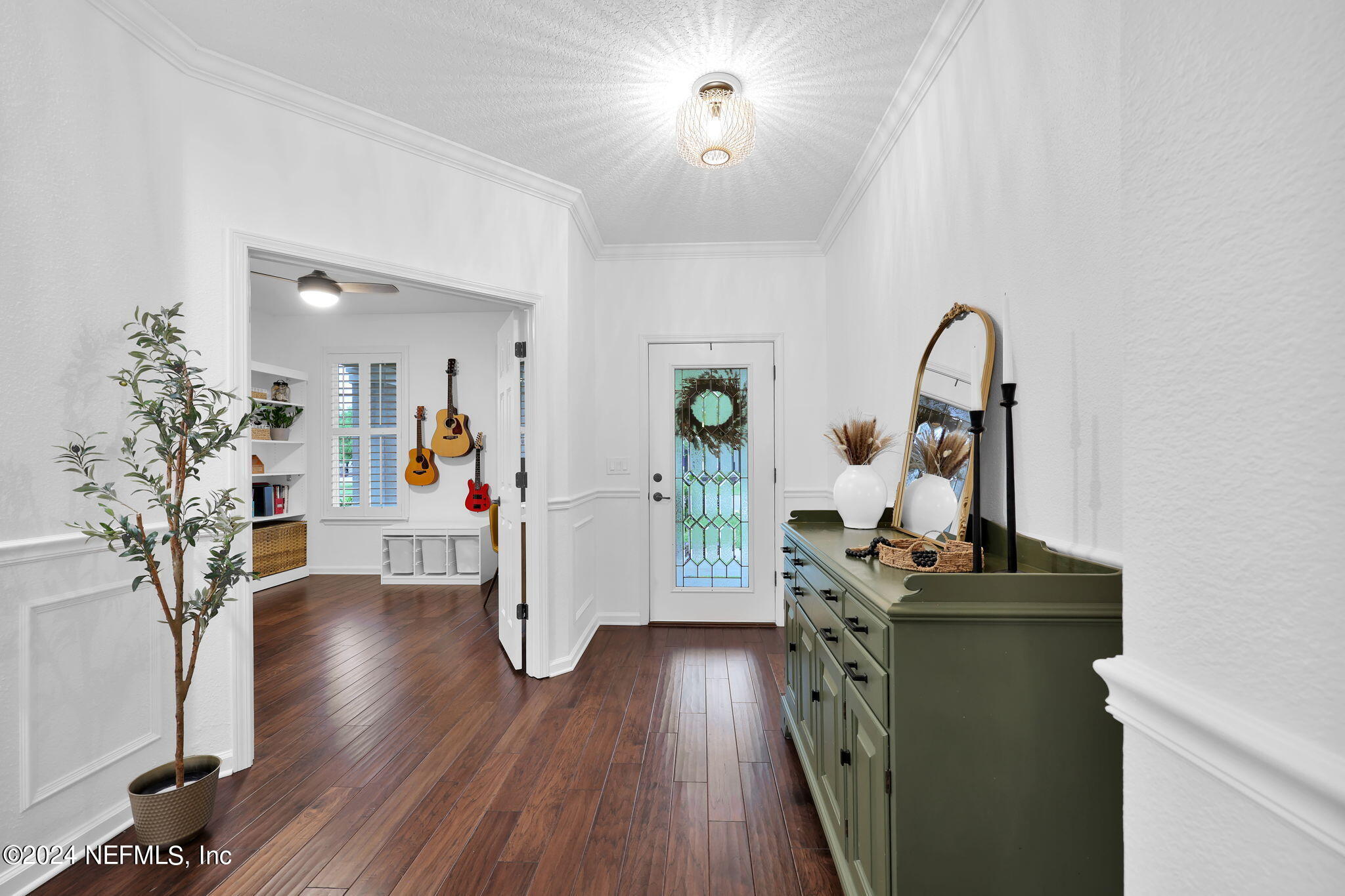 366 ASPEN LEAF Drive