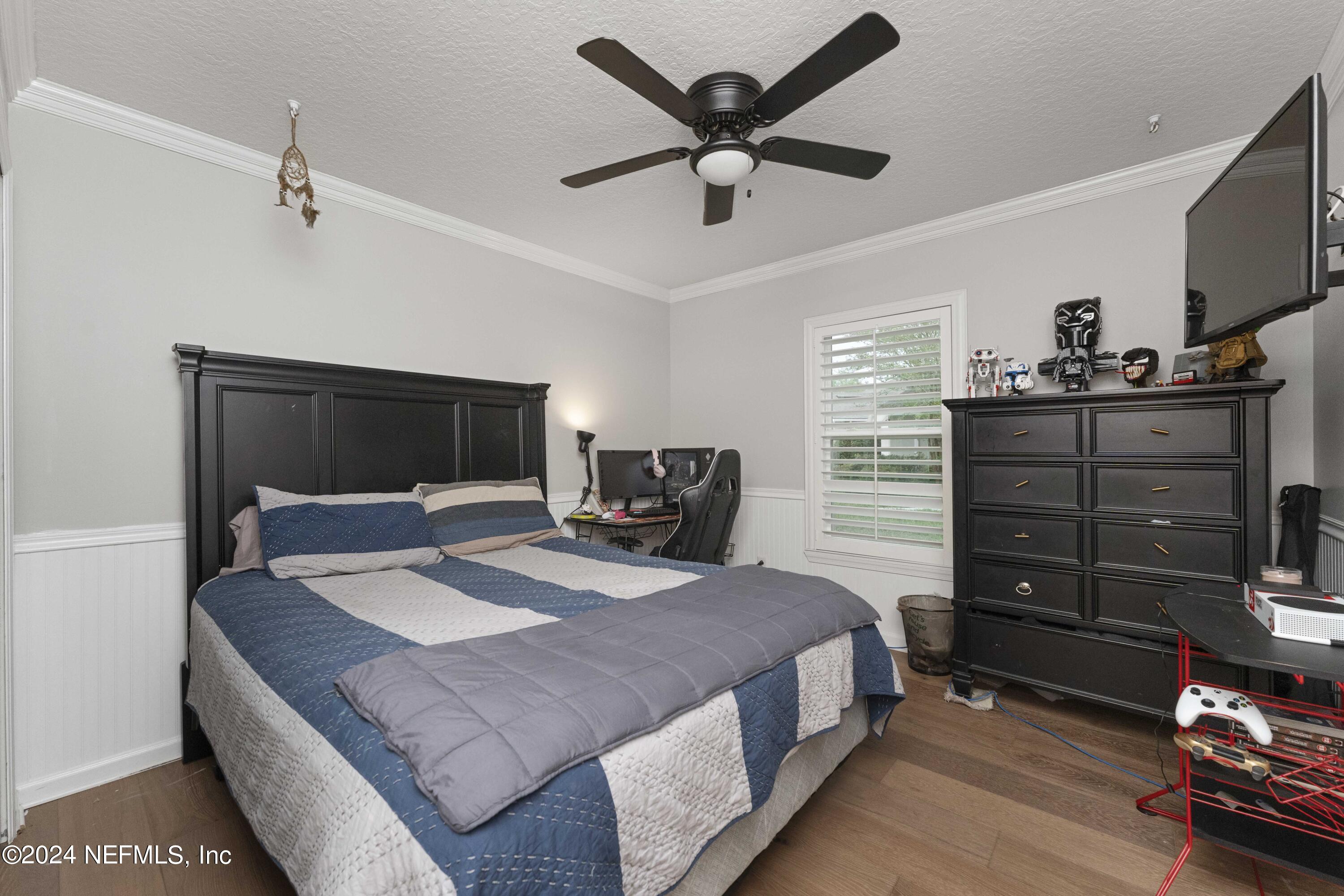 1025 HANOVER Lane