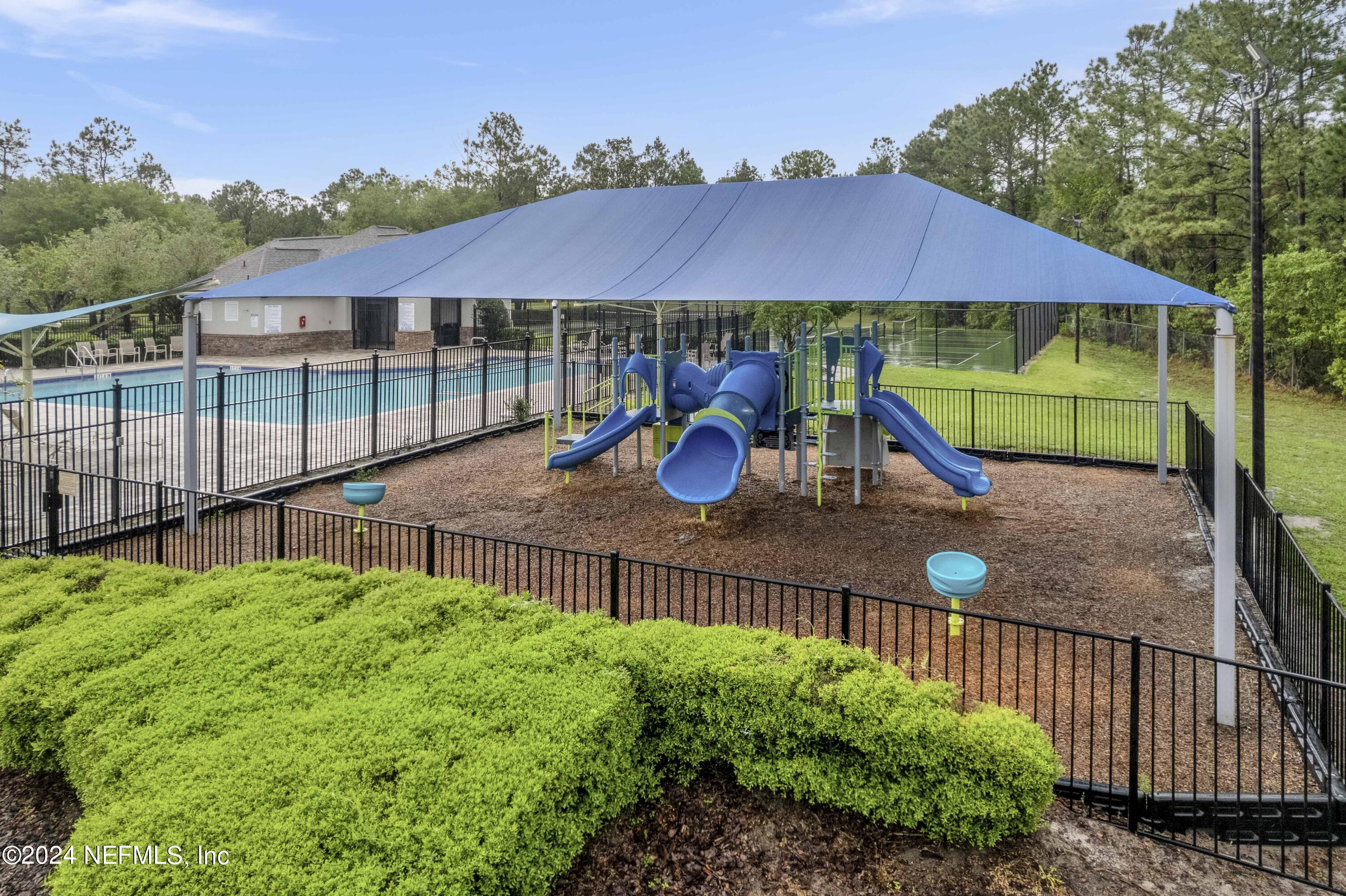 1025 HANOVER Lane