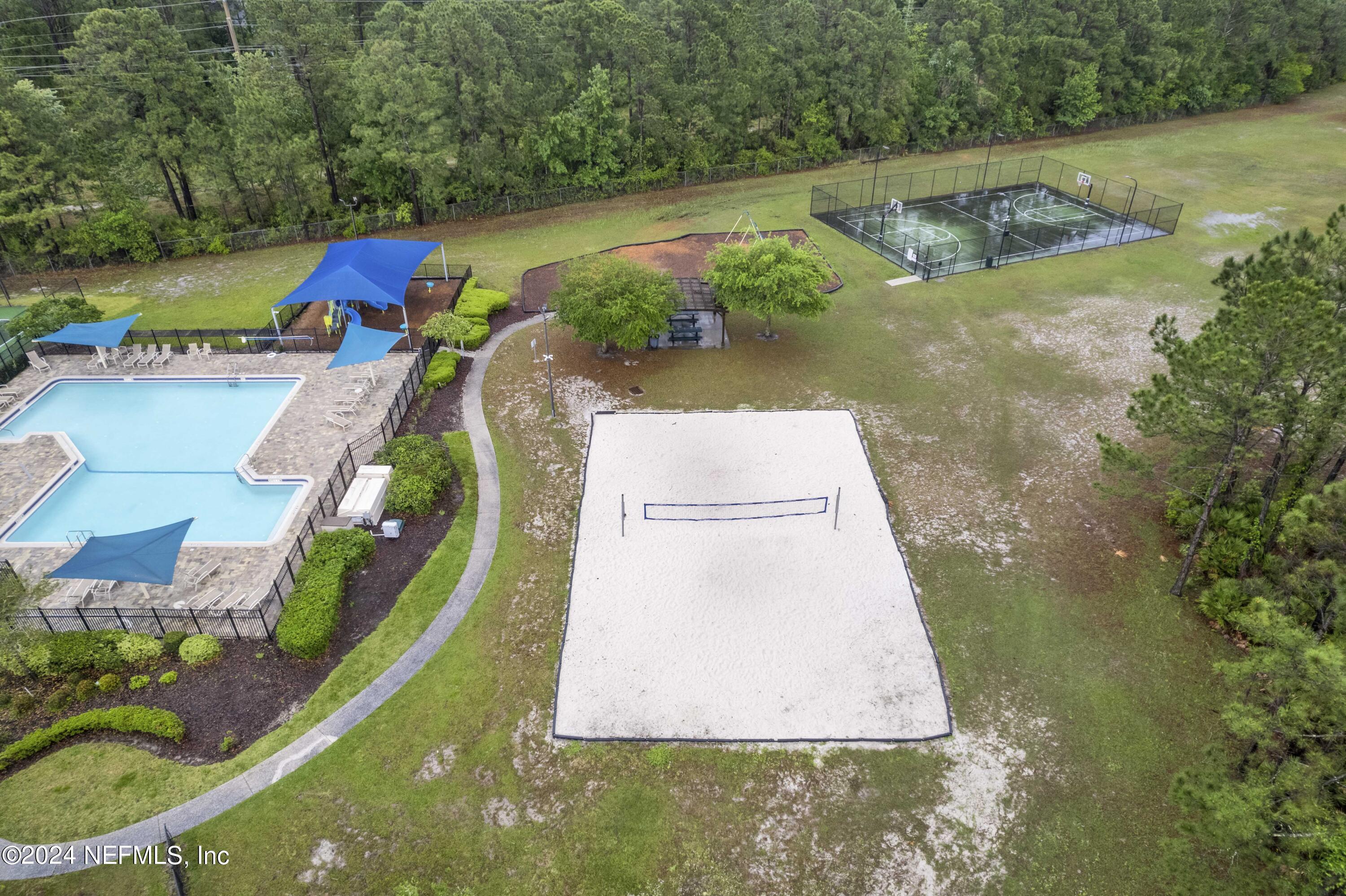 1025 HANOVER Lane