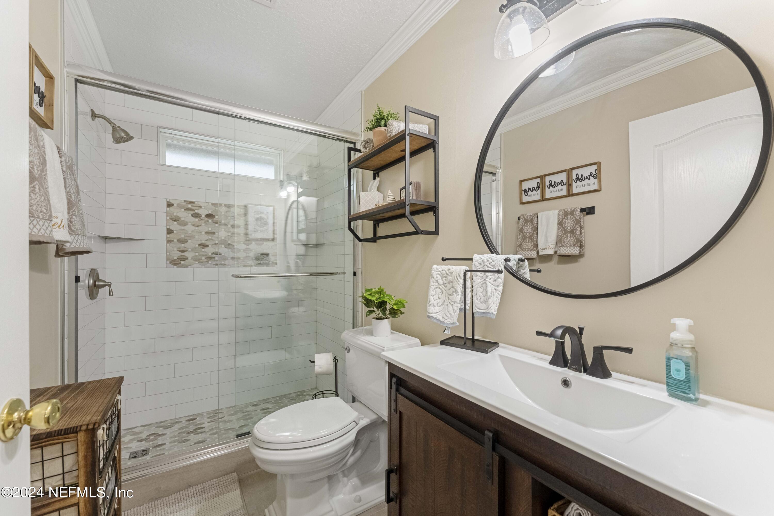 1025 HANOVER Lane