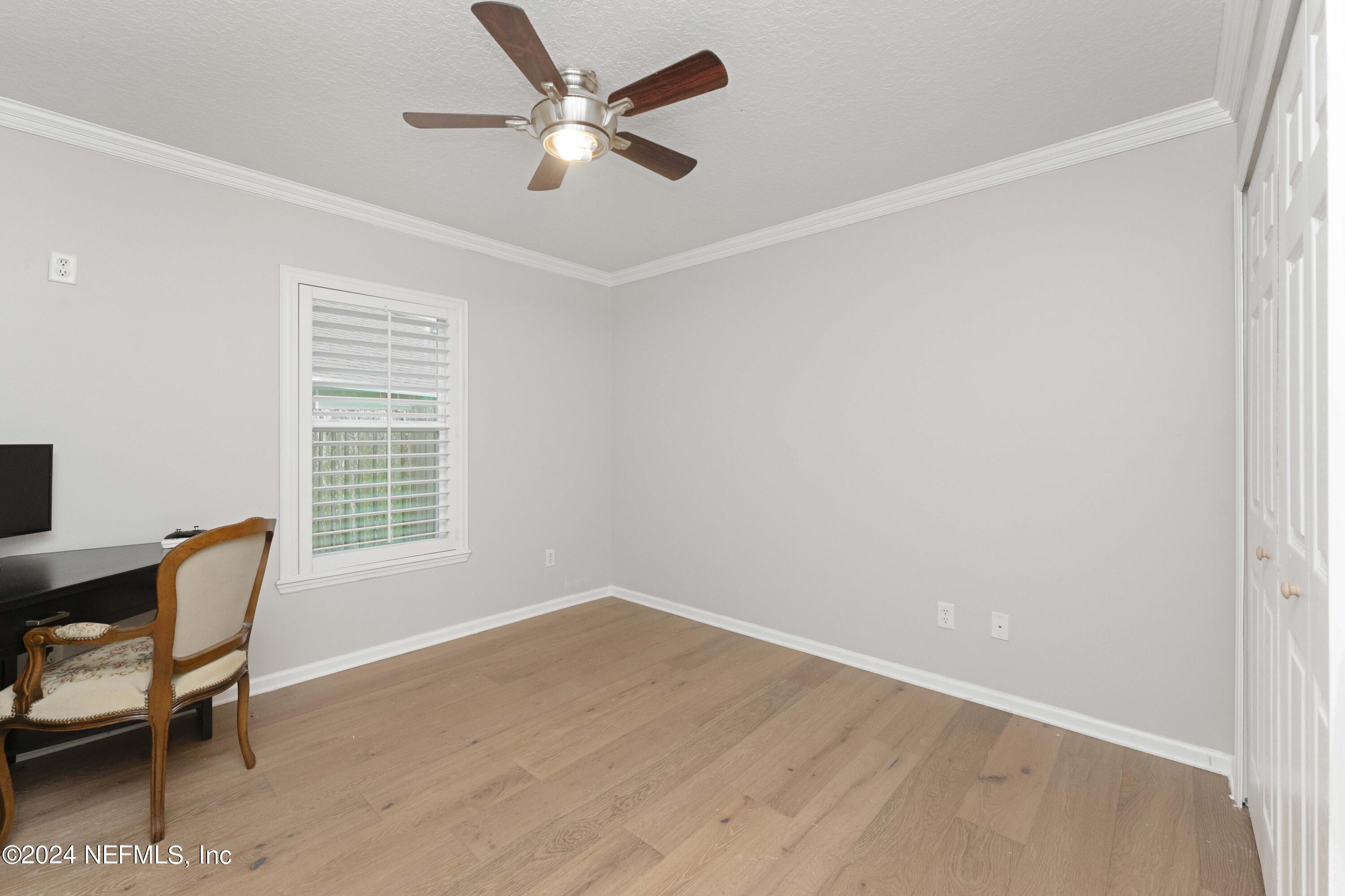 1025 HANOVER Lane