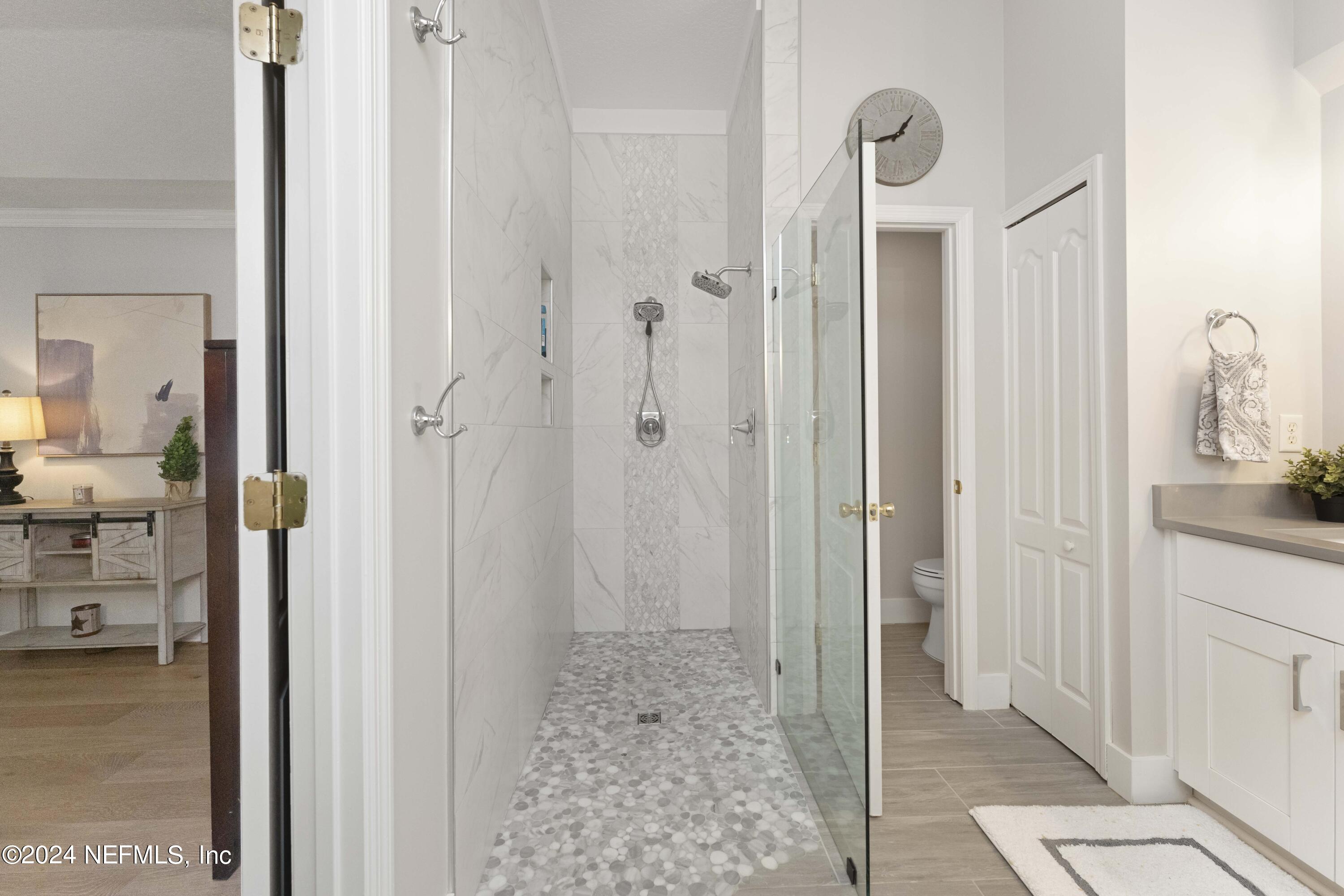 1025 HANOVER Lane