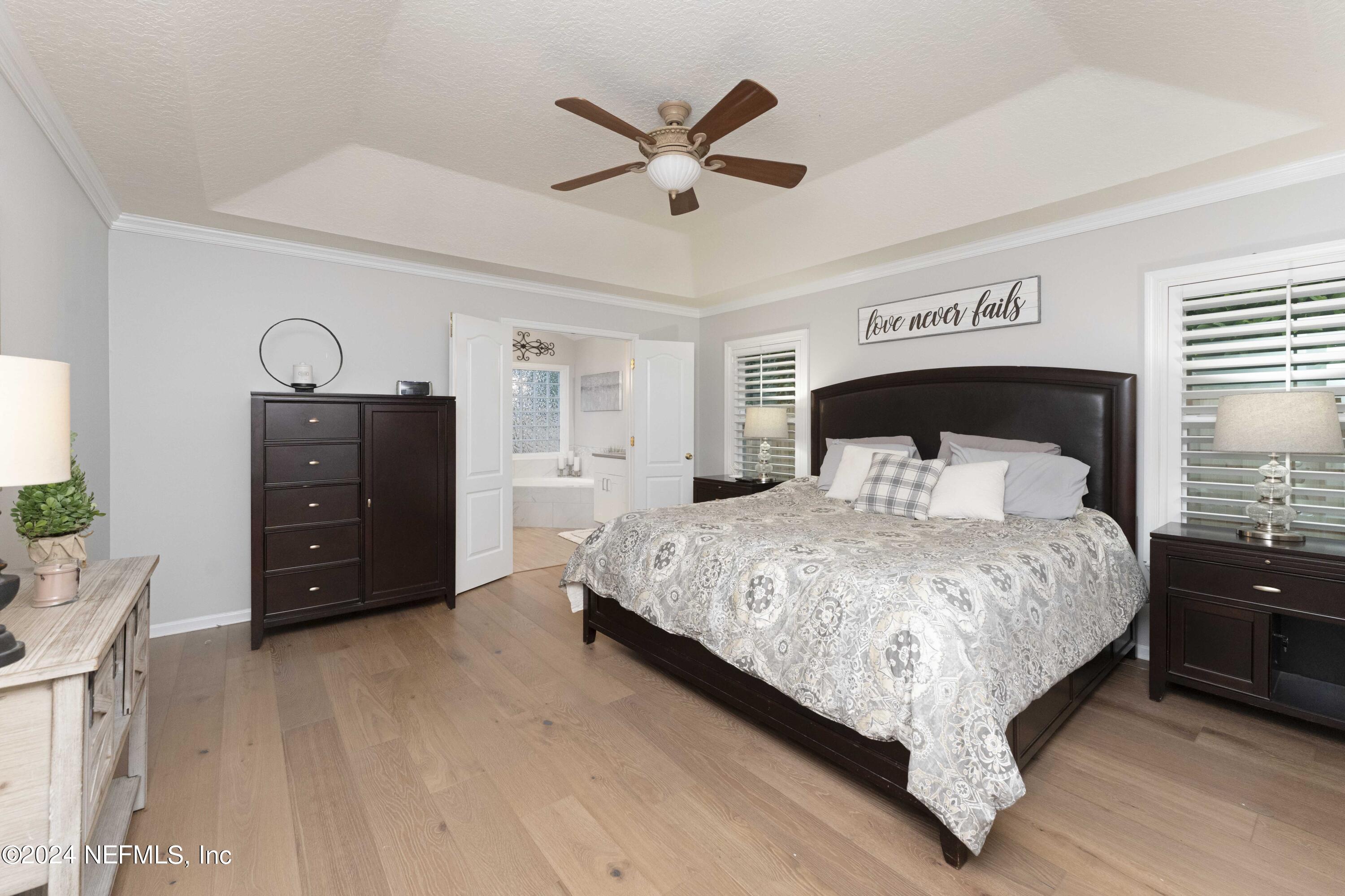 1025 HANOVER Lane