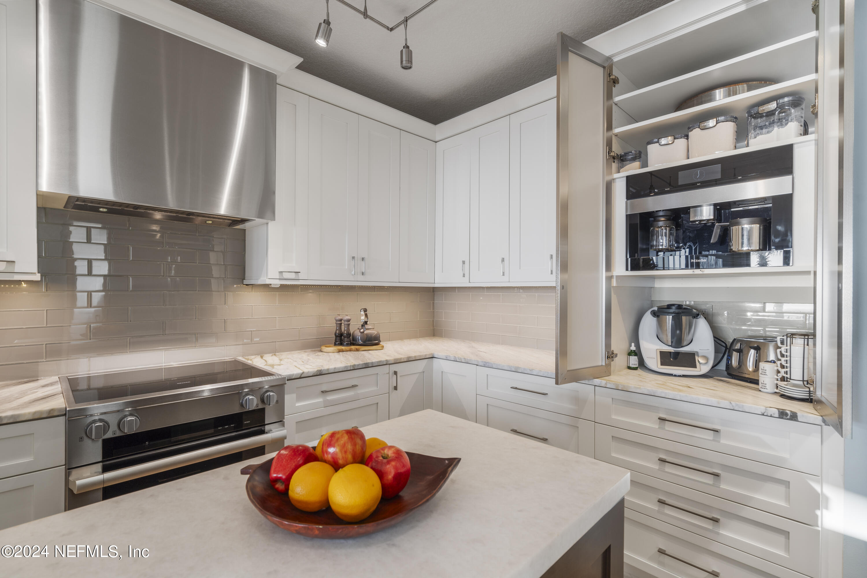 1331 1ST Street N, 202