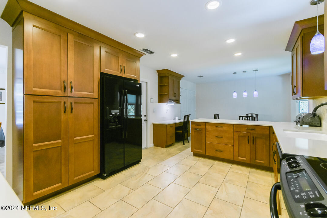 12421 VALPARISO Trail