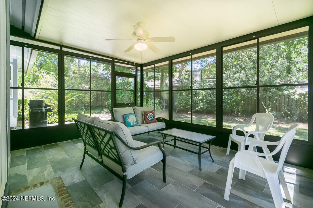 12421 VALPARISO Trail