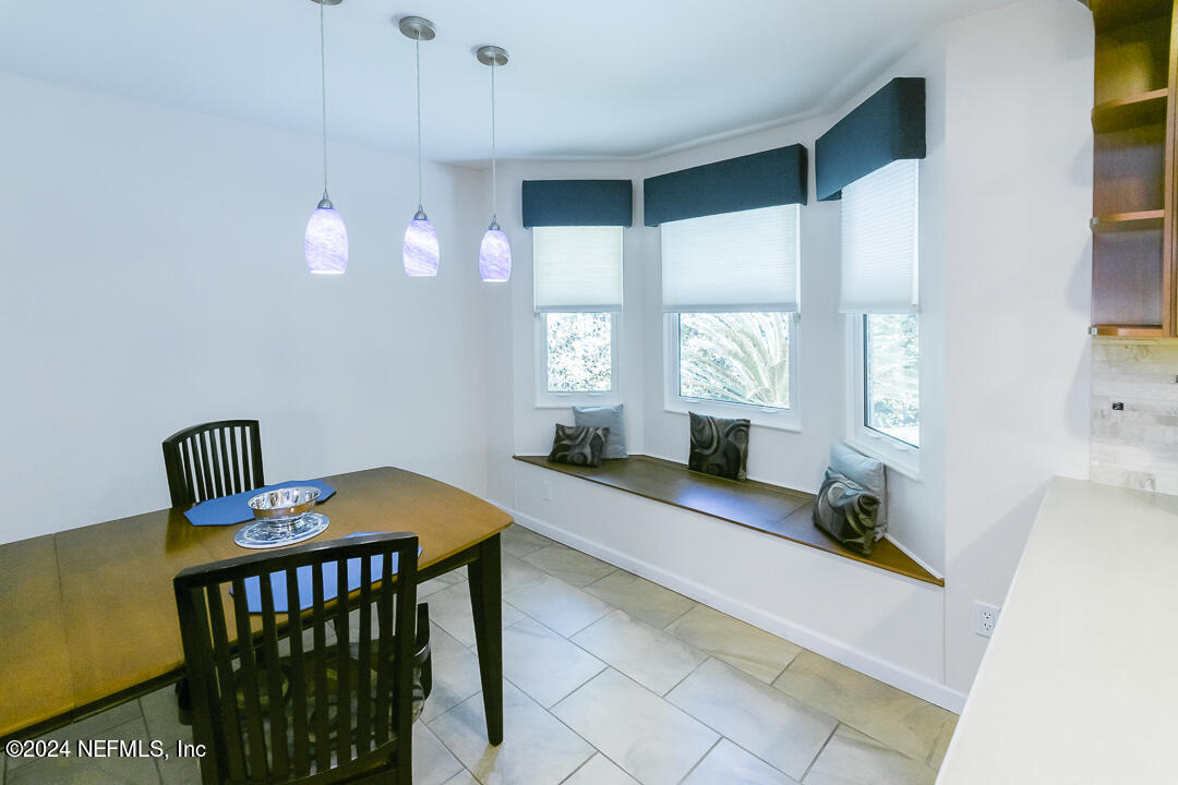 12421 VALPARISO Trail