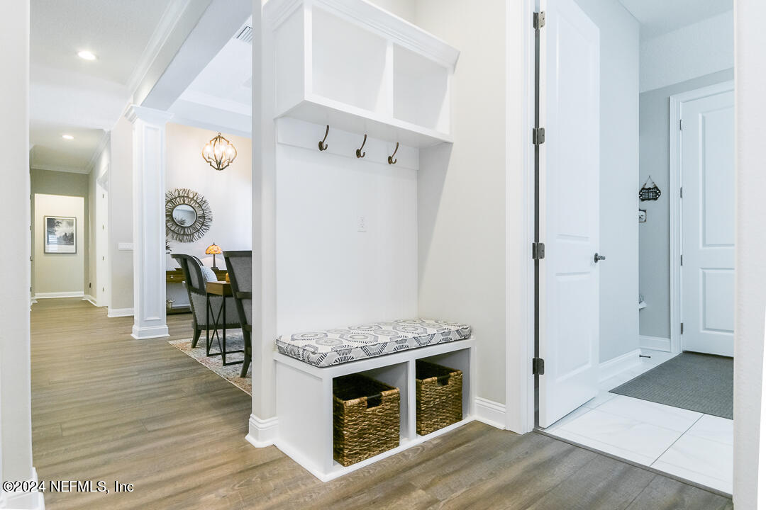 548 APPALOOSA Avenue