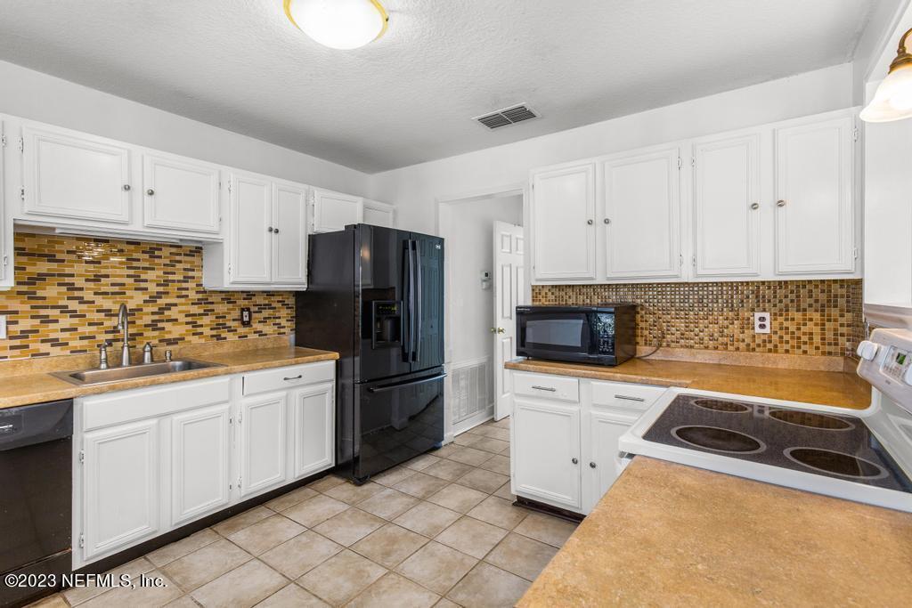 5960 ORCHARD POND Drive