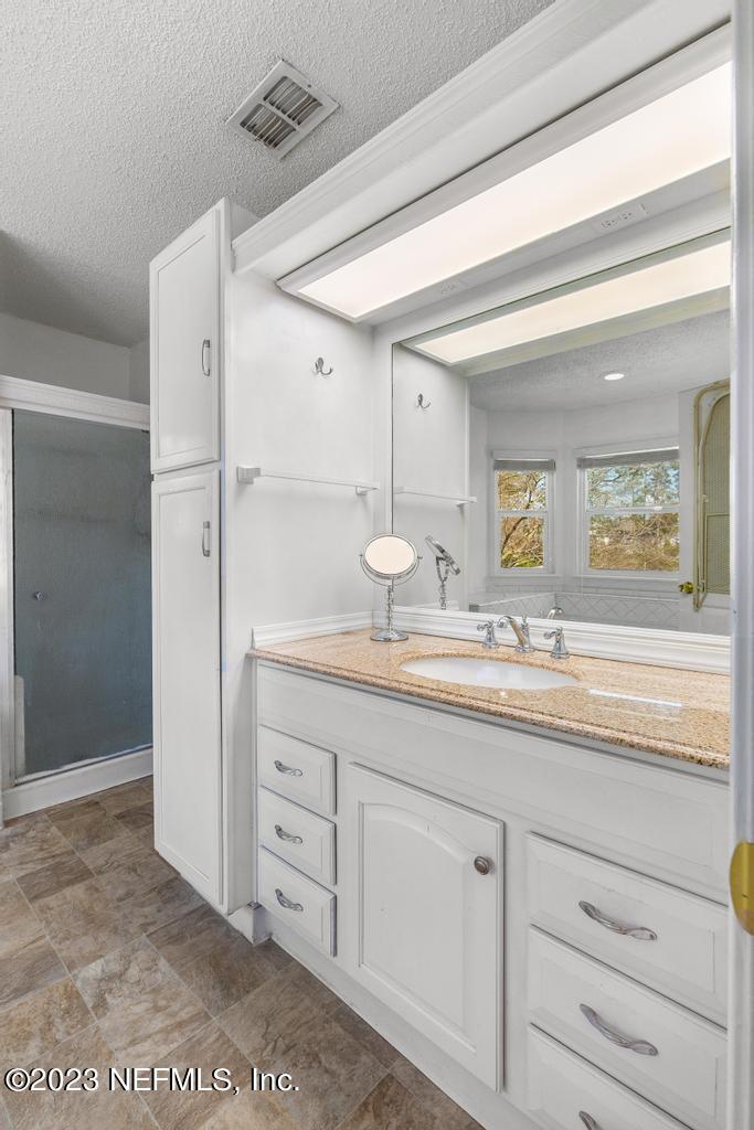 5960 ORCHARD POND Drive