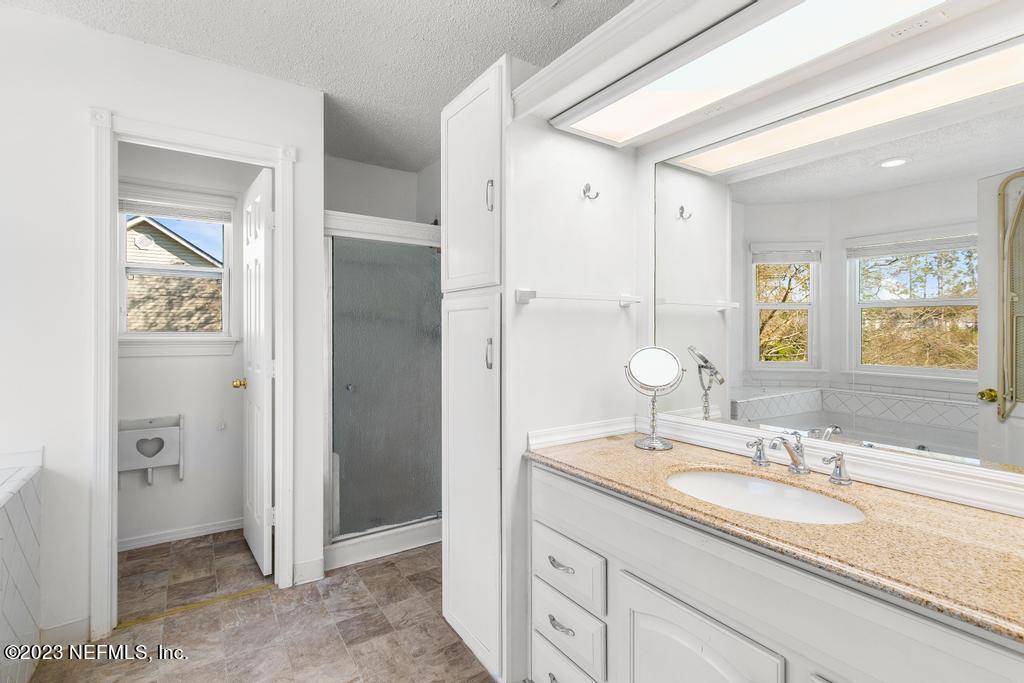 5960 ORCHARD POND Drive