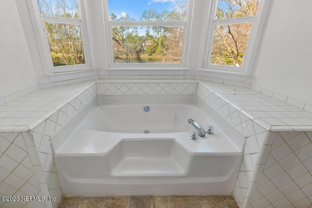 5960 ORCHARD POND Drive