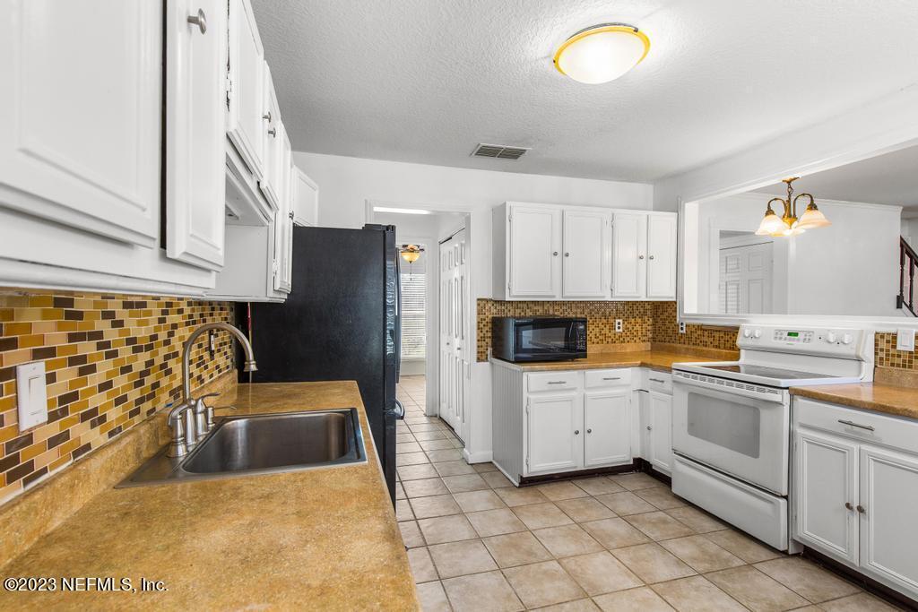 5960 ORCHARD POND Drive