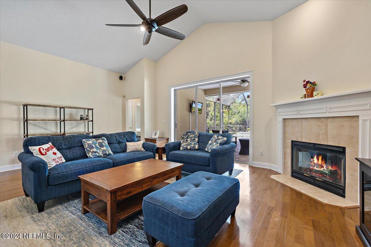 13781 HARBOR CREEK Place