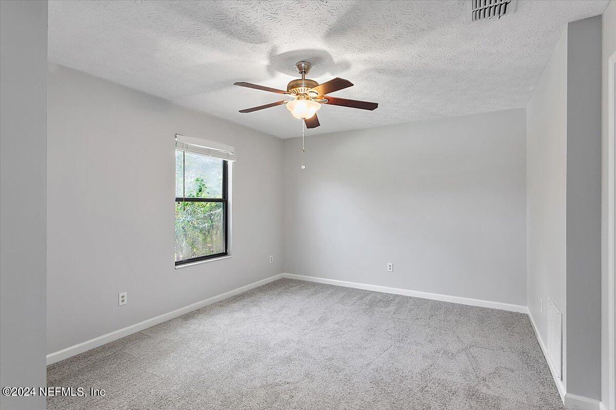 305 EDINBURGH Lane