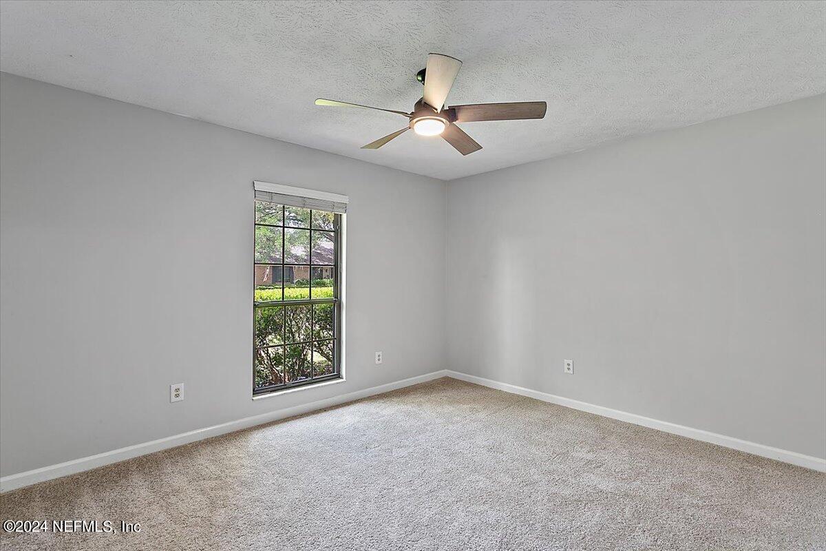 305 EDINBURGH Lane