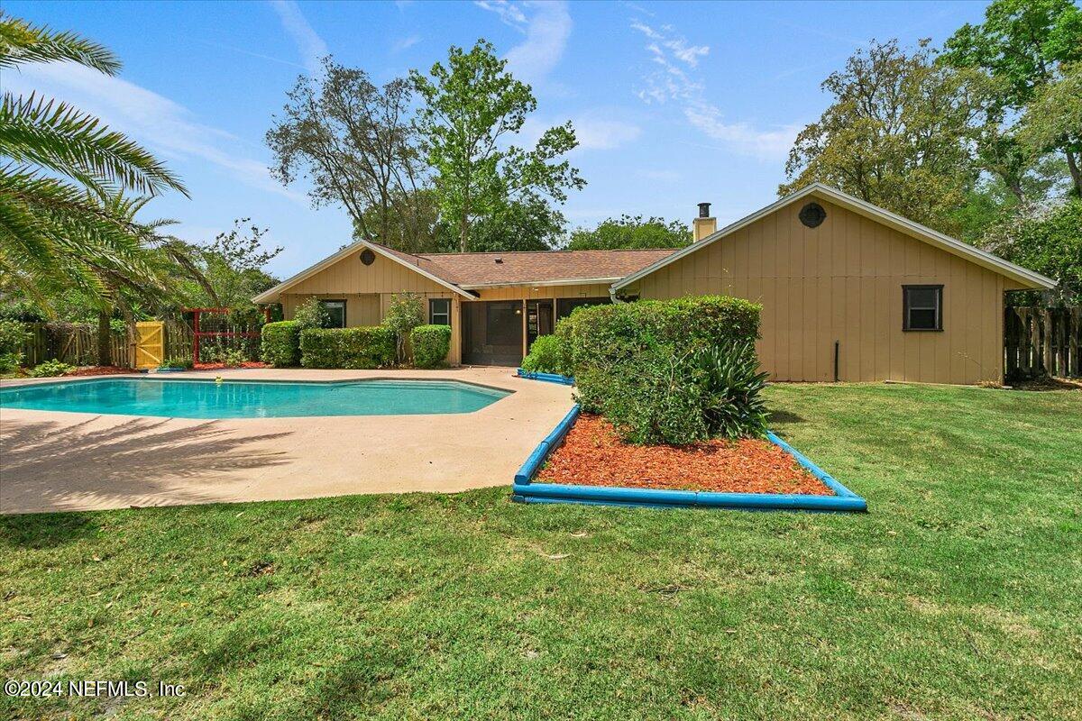 305 EDINBURGH Lane