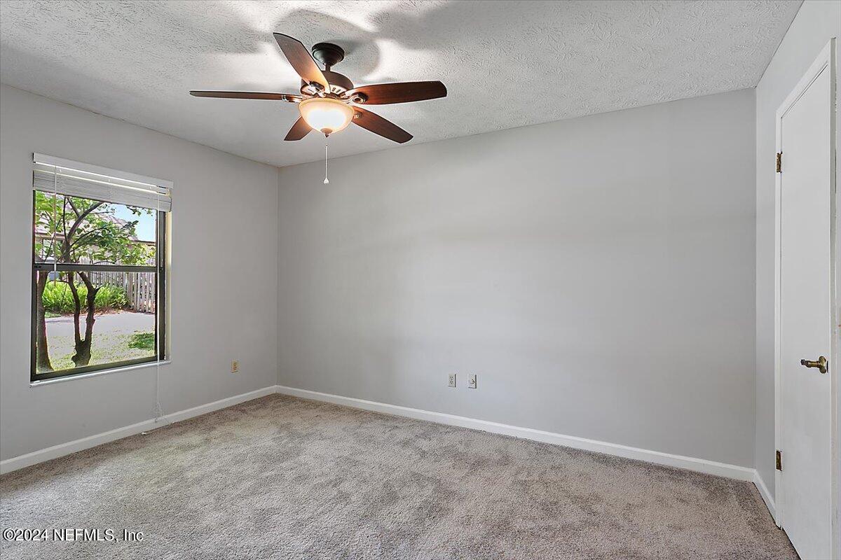 305 EDINBURGH Lane