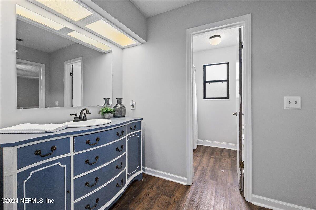 305 EDINBURGH Lane