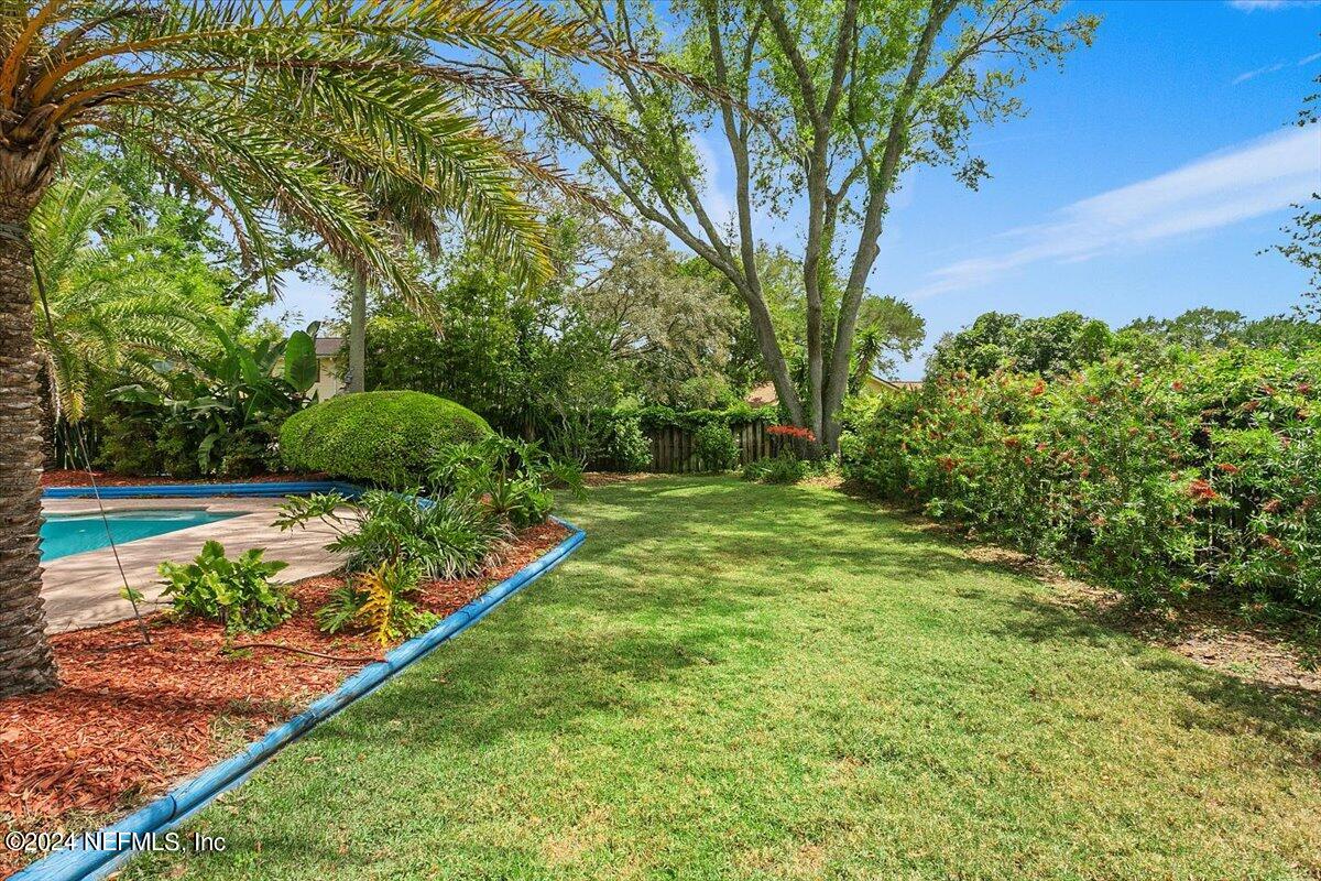 305 EDINBURGH Lane