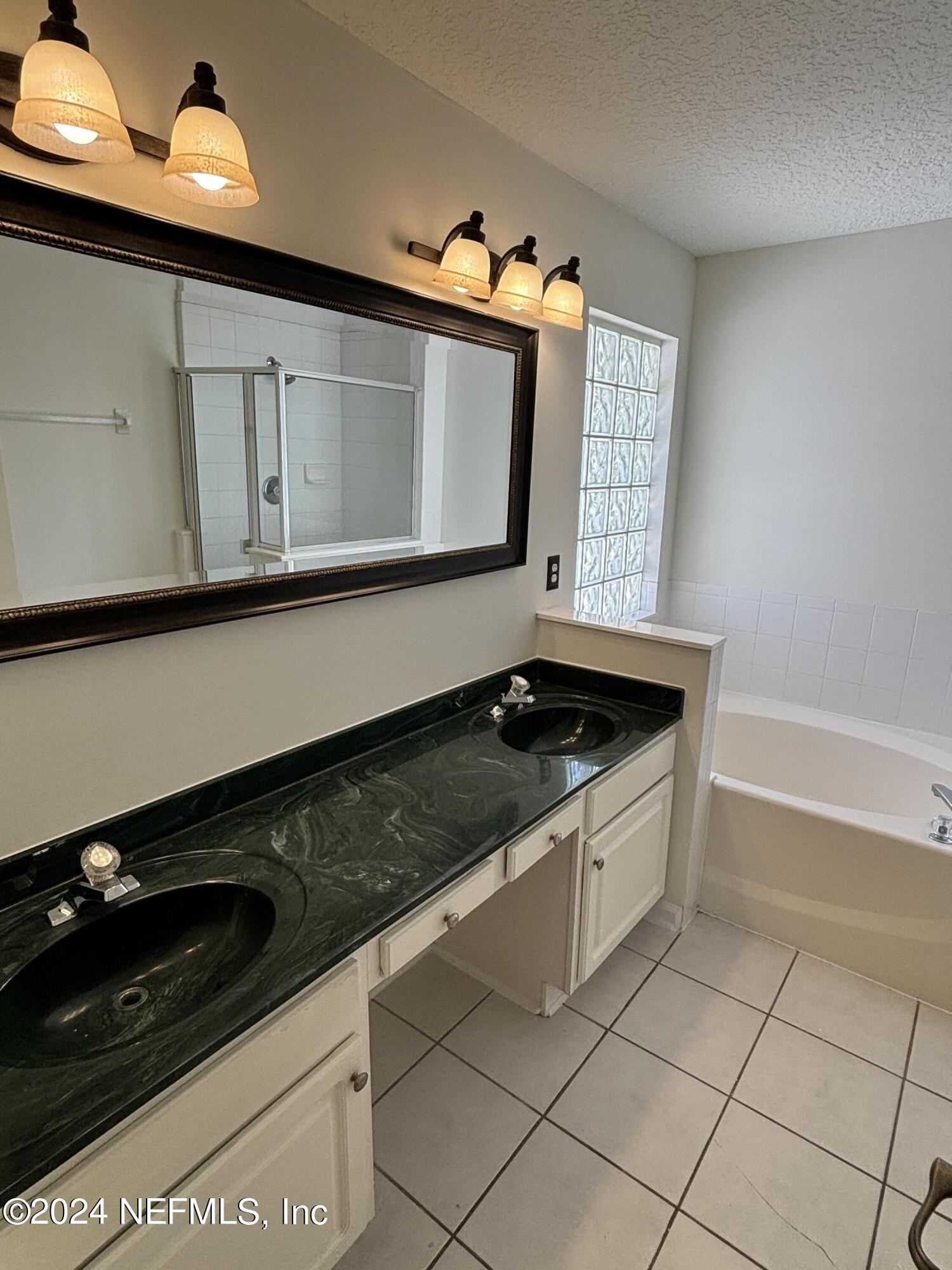 124 SHELBYS COVE Court