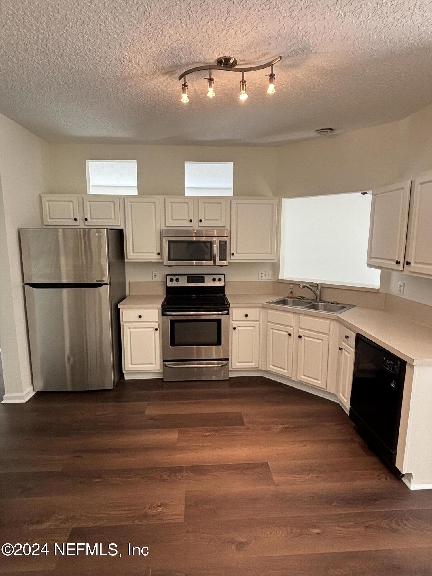 124 SHELBYS COVE Court