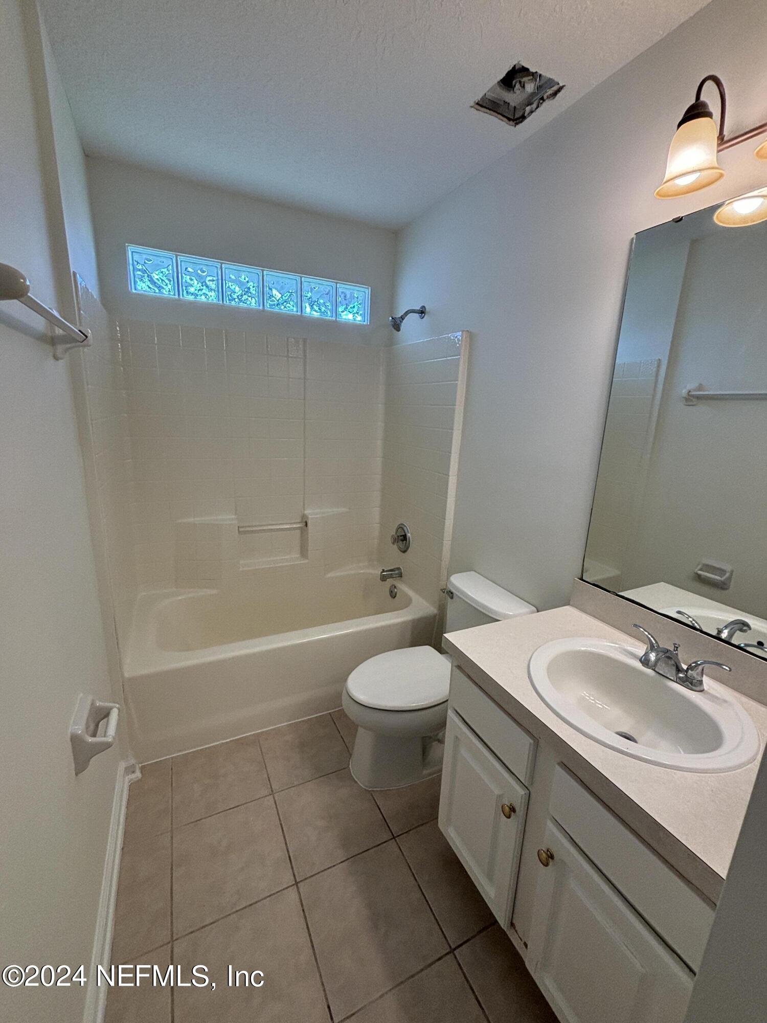 124 SHELBYS COVE Court