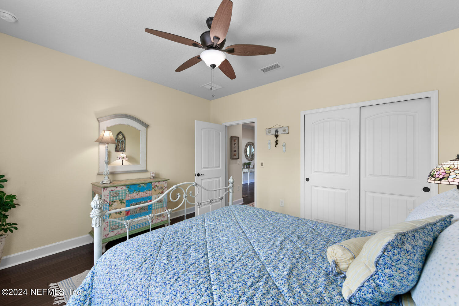 426 MANGROVE THICKET Boulevard