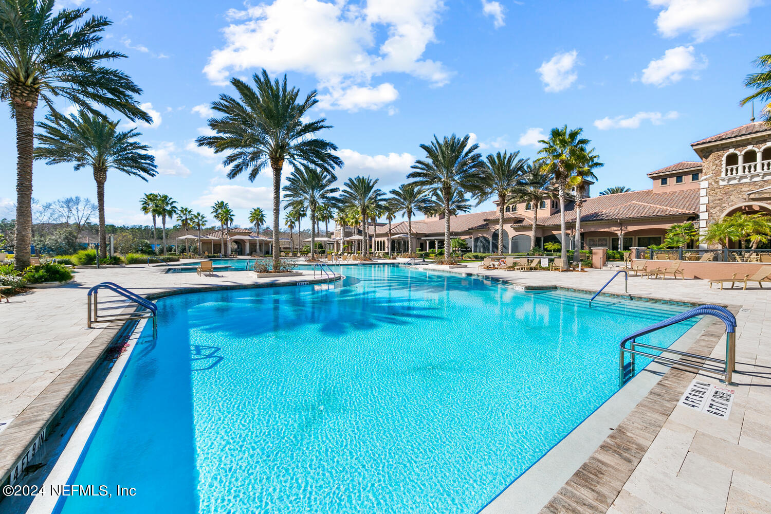 426 MANGROVE THICKET Boulevard