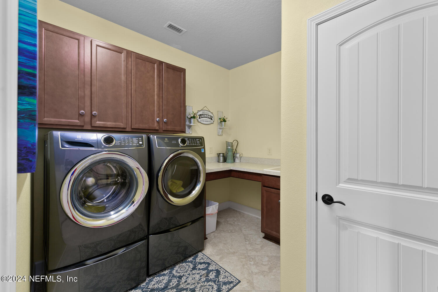 426 MANGROVE THICKET Boulevard