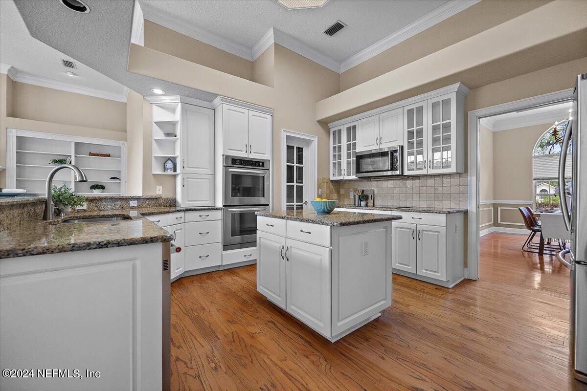 1232 CUNNINGHAM CREEK Drive