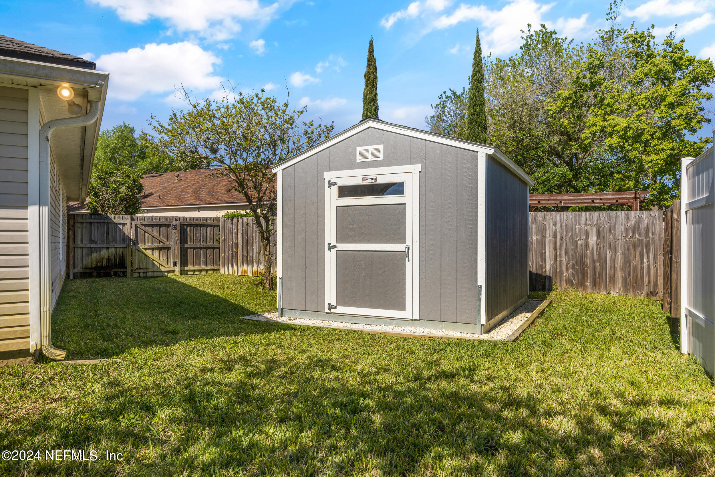11189 WINDLESHAM Court
