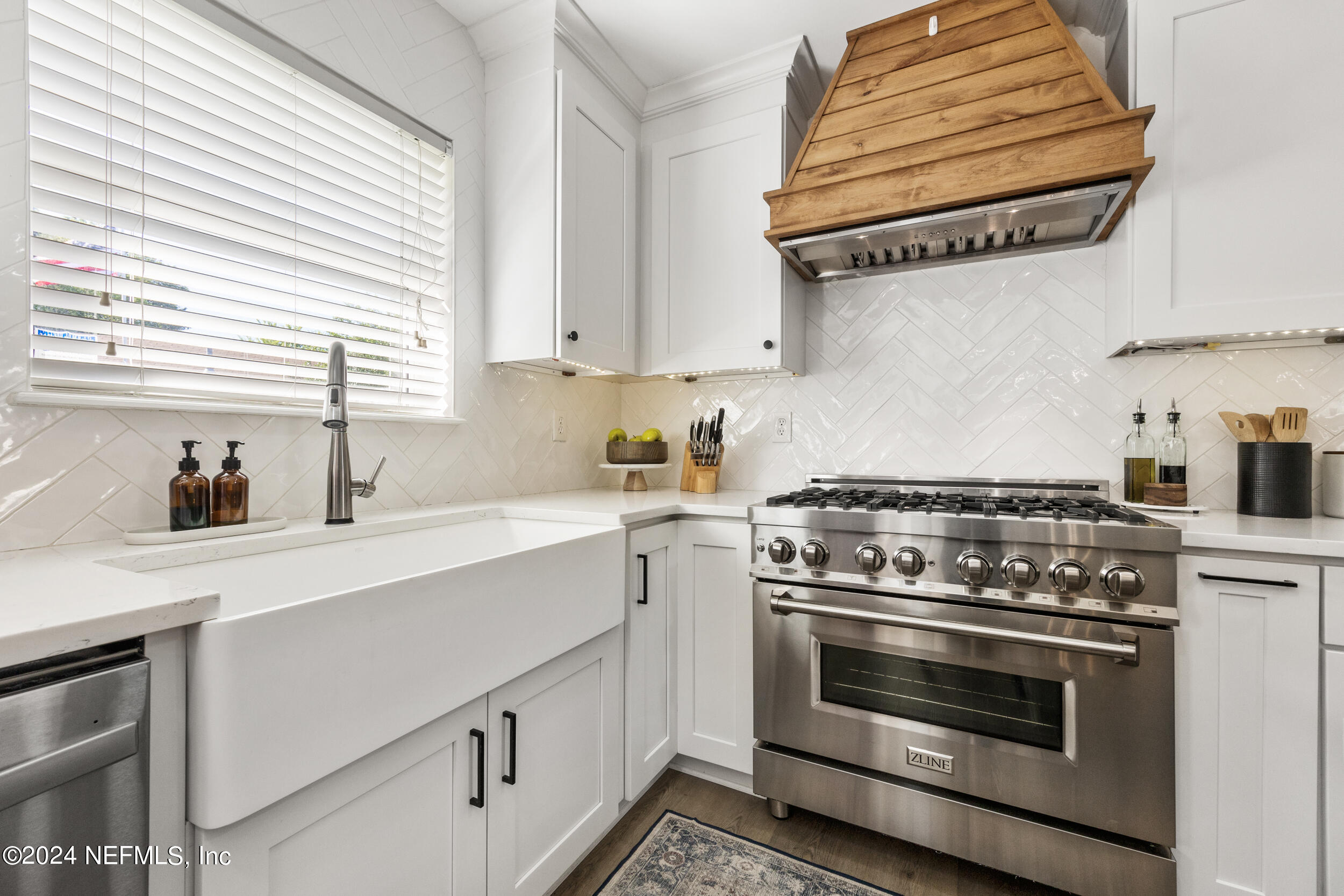 11189 WINDLESHAM Court